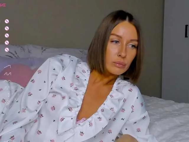 BongaCams HannaChardger is Freechat HannaChardger — smart men