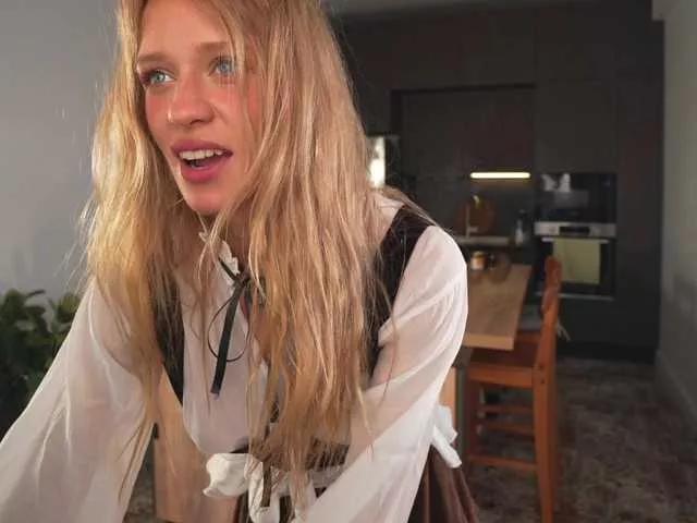 Freechat HEYBANANA on BongaCams