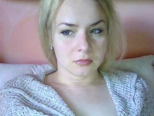 HollyLaPretty on BongaCams