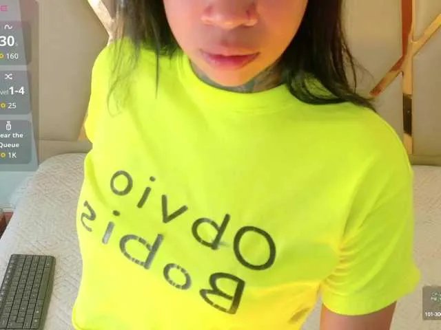 Offline hollyvega on BongaCams