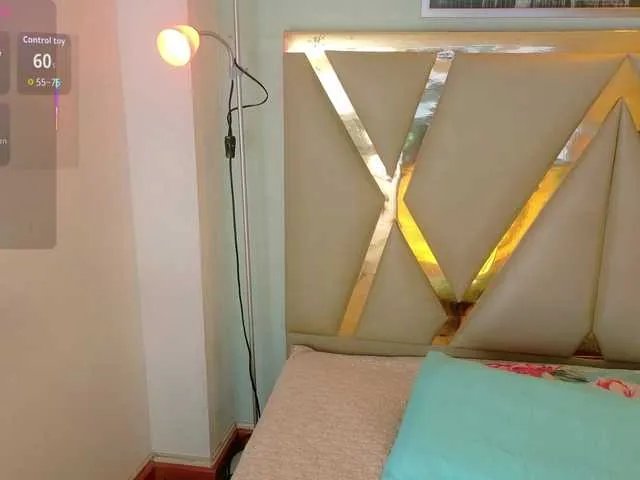 Offline hollyvega on BongaCams