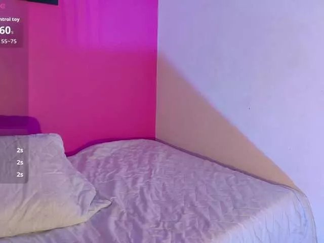 Offline hollyvega on BongaCams