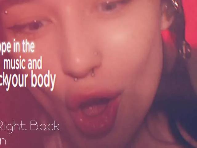 Freechat hor-neyJ0zy on BongaCams