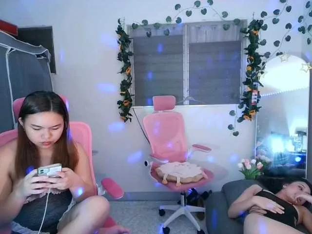 Offline hornygirls on BongaCams