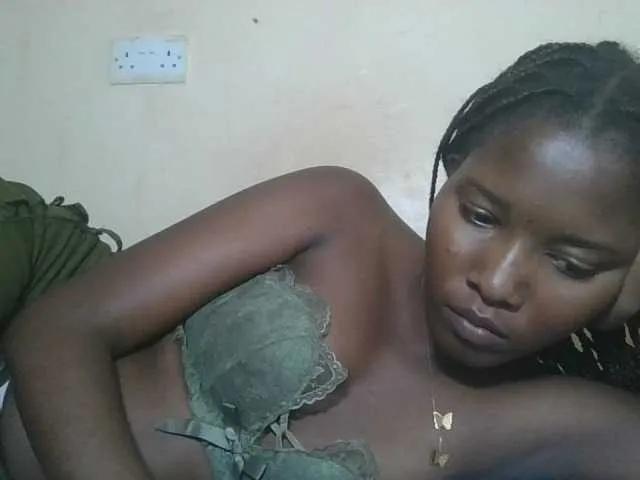 Offline Hornyqueen4 on BongaCams