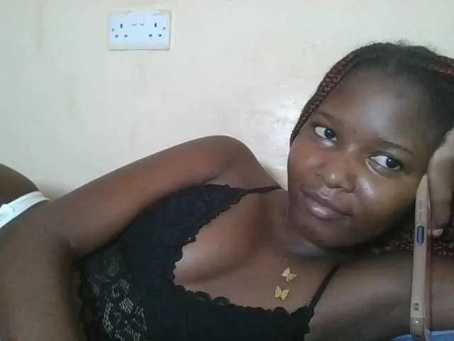 Offline Hornyqueen4 on BongaCams