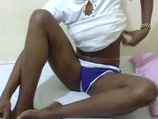 Offline Hotmary01 on BongaCams