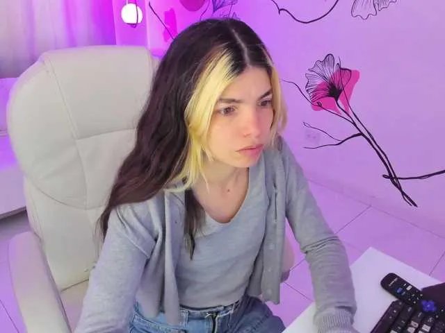 Offline Isabela-Fiorelli on BongaCams