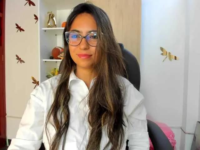 Isabella221 on BongaCams