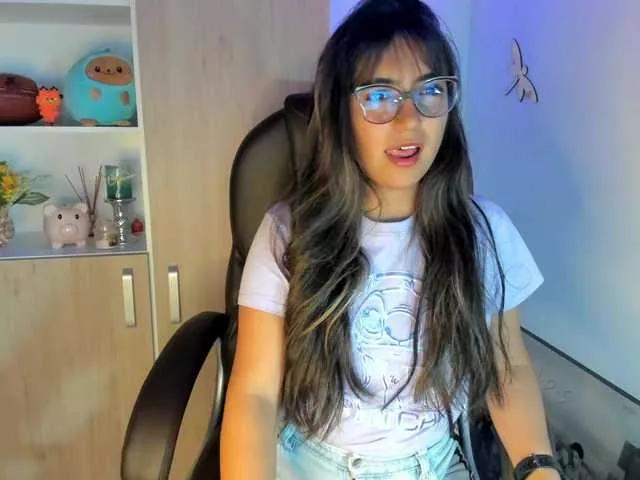 Isabella221 on BongaCams