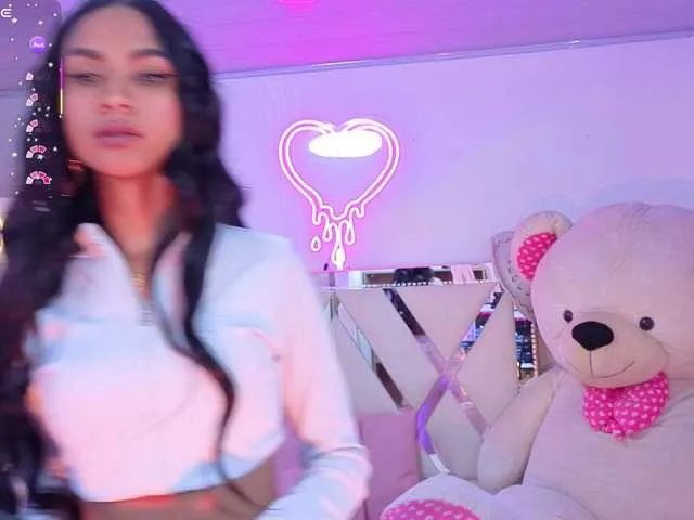 Offline Jazmin-tay on BongaCams
