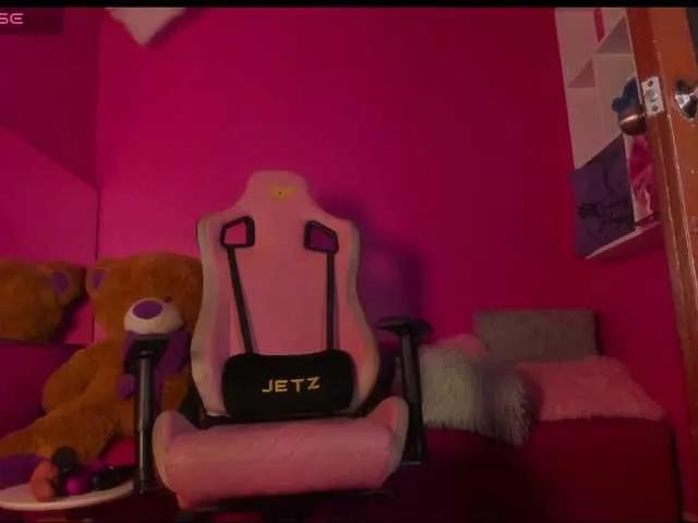 Offline joselina-angels1 on BongaCams