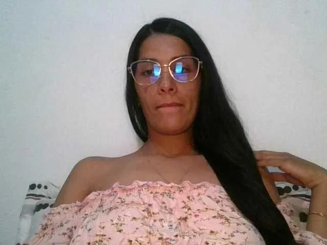 JuanaBrunette on BongaCams