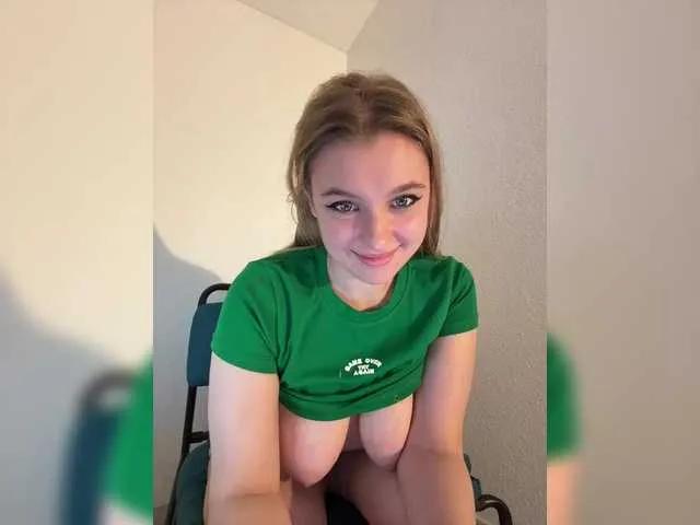 BongaCams jucieLussie is Freechat jucieLussie — I love it when they take control and play with meand when I see that you're willing to do anything for me