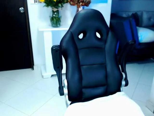 Offline julietjohnson on BongaCams