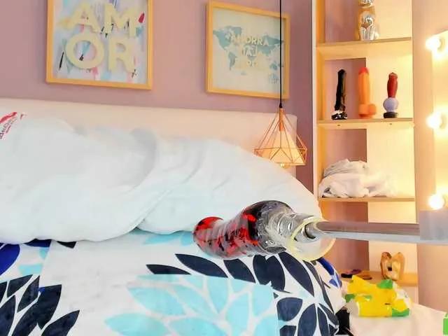 BongaCams julyannaa is Freechat julyannaa — You can call me July, I like to eat chocolate ice cream, hamburgers, and walk a little. I am 25 years old, I feel happy to meet new guys and be able to play together. If you have any idea in mind, just tell me.