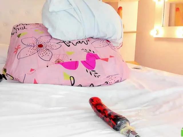 BongaCams julyannaa is Freechat julyannaa — You can call me July, I like to eat chocolate ice cream, hamburgers, and walk a little. I am 25 years old, I feel happy to meet new guys and be able to play together. If you have any idea in mind, just tell me.