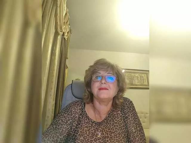 Offline KarinkaSweet on BongaCams