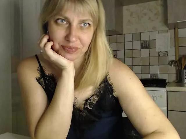 Offline Karmella on BongaCams