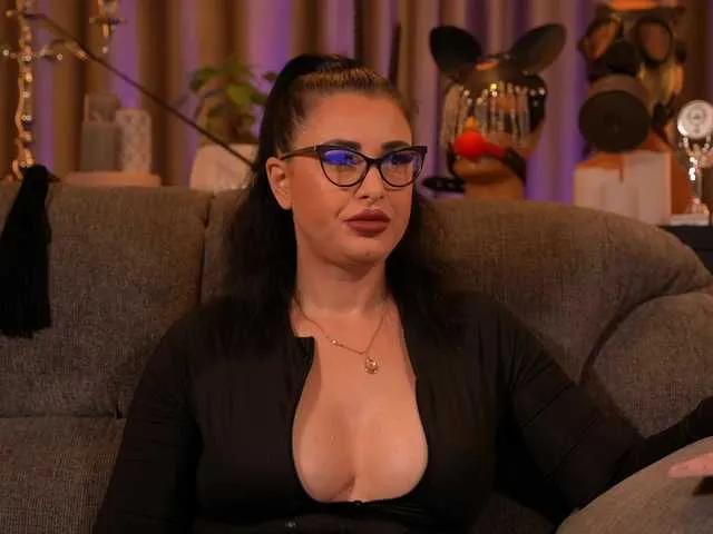 Offline KellyKent on BongaCams