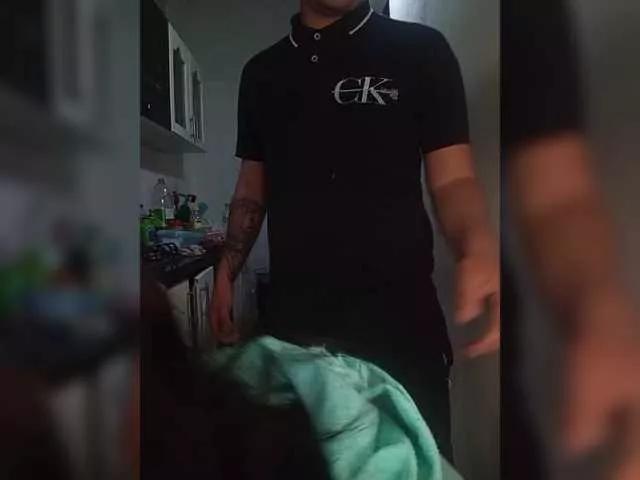 Freechat Kingofqueen23 on BongaCams