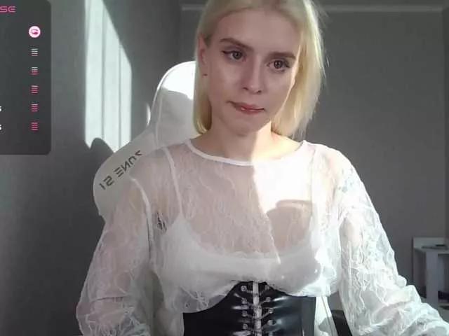 Freechat kissesliza on BongaCams