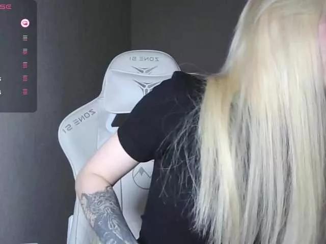 Freechat kissesliza on BongaCams