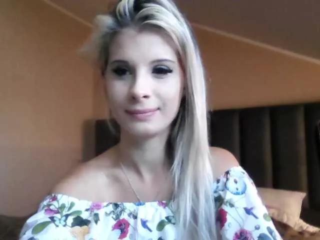 Freechat KristineNatural on BongaCams