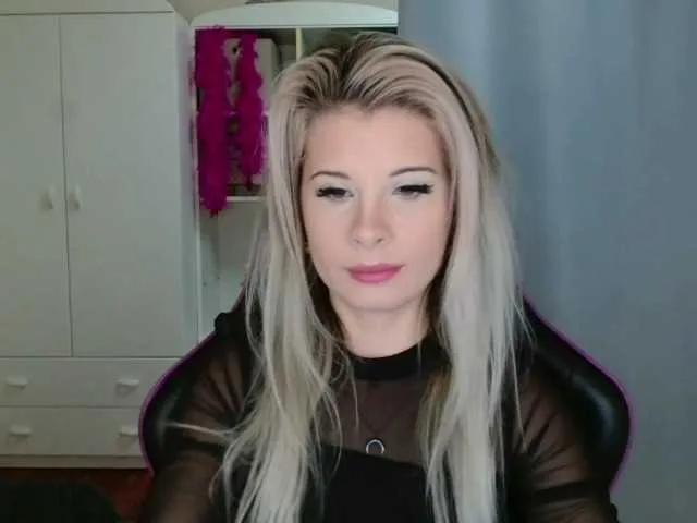 Freechat KristineNatural on BongaCams