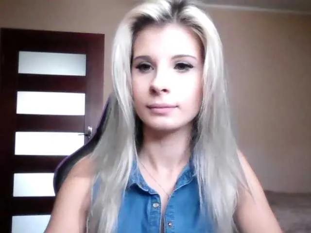 Freechat KristineNatural on BongaCams