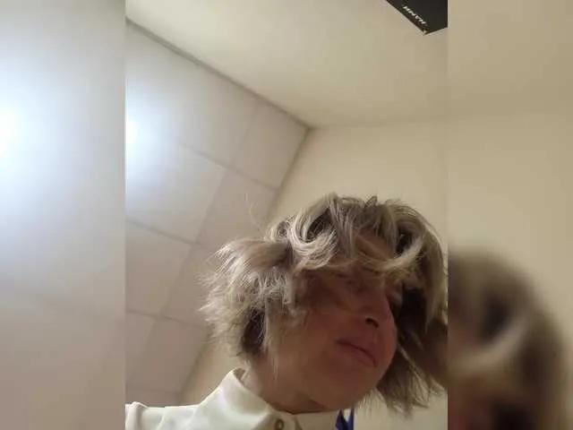 Offline LagoonJoy on BongaCams