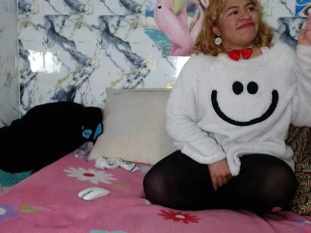 Freechat Latin-caliente on BongaCams