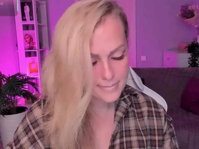 LibbyNora on BongaCams 