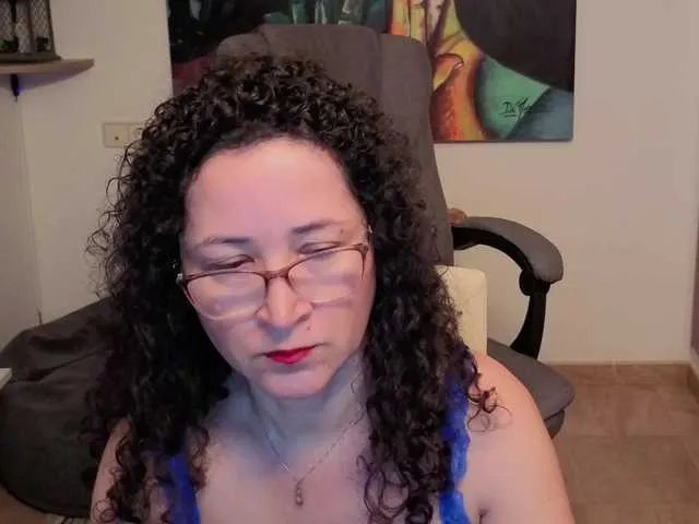 Offline Lilihotlatina on BongaCams