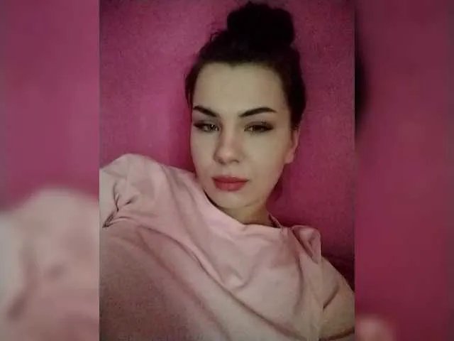 Offline Lilmommy on BongaCams