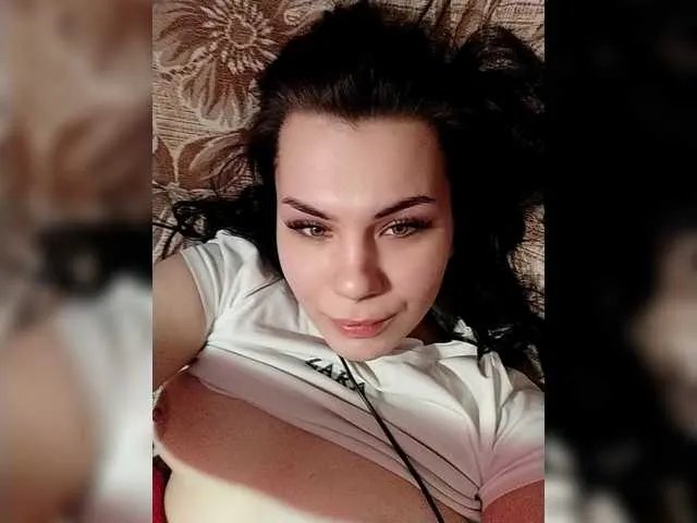 Offline Lilmommy on BongaCams