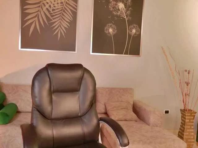 Freechat LisaMonroe on BongaCams