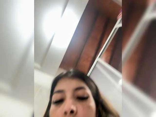 Freechat LisaMonroe on BongaCams