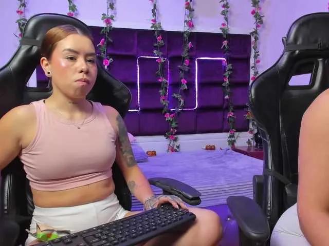 Offline LizaAndCharlottt on BongaCams