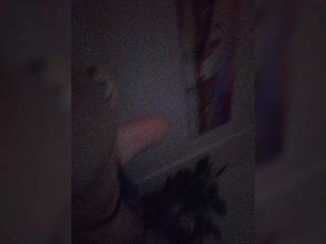 Offline Lolipops69 on BongaCams