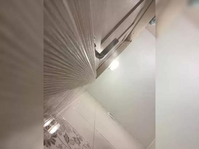 Offline Lolipops69 on BongaCams