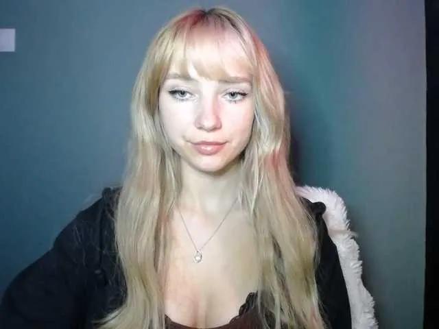 Freechat LuciaLovely on BongaCams