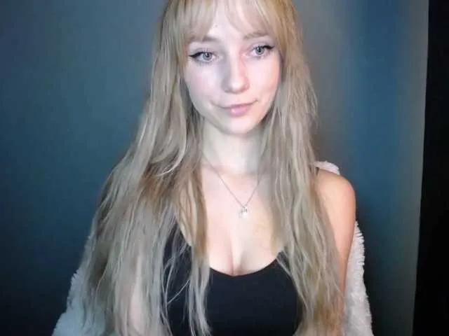 Freechat LuciaLovely on BongaCams