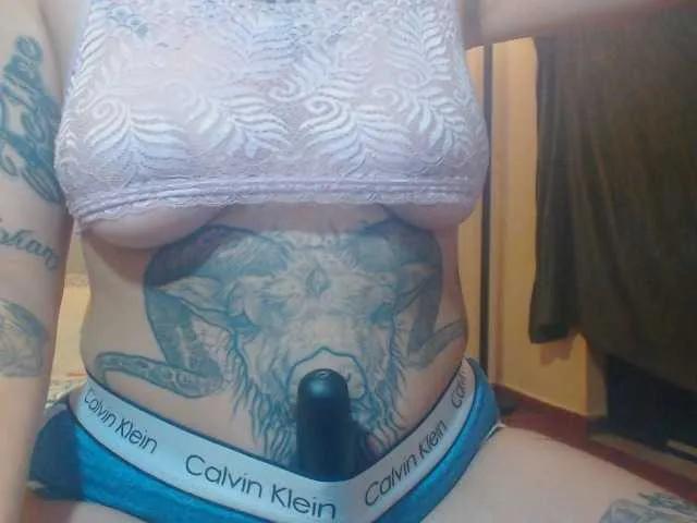 Freechat lucy-dreams69 on BongaCams