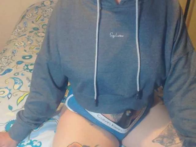 Freechat lucy-dreams69 on BongaCams