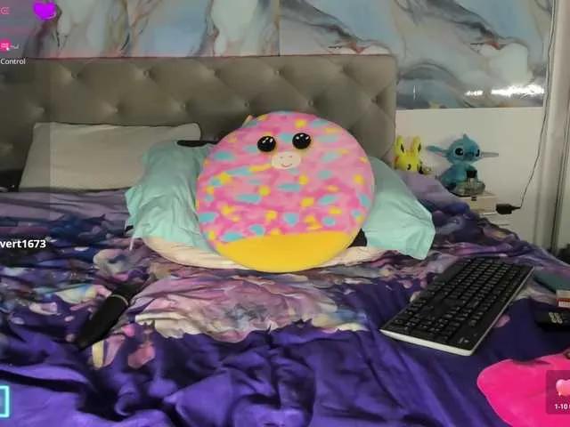 Freechat luluubloomm on BongaCams