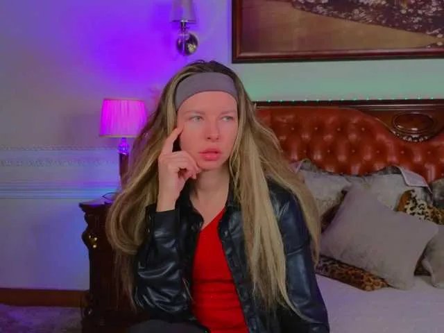 LunaRishi on BongaCams