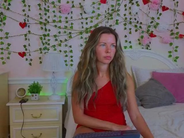 LunaRishi on BongaCams