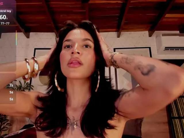 Freechat LunaRuso on BongaCams