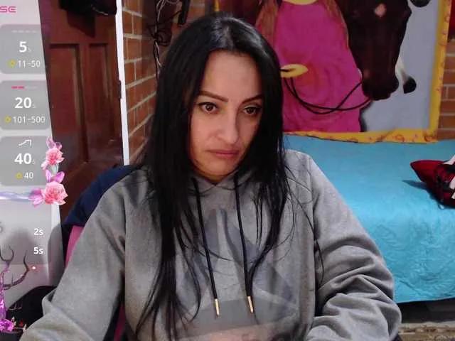 Offline lunaws11 on BongaCams